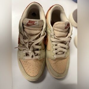 Beige Sneakers with burnt orange